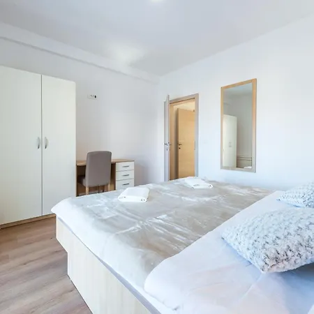 Apartament Rilovic A1 *